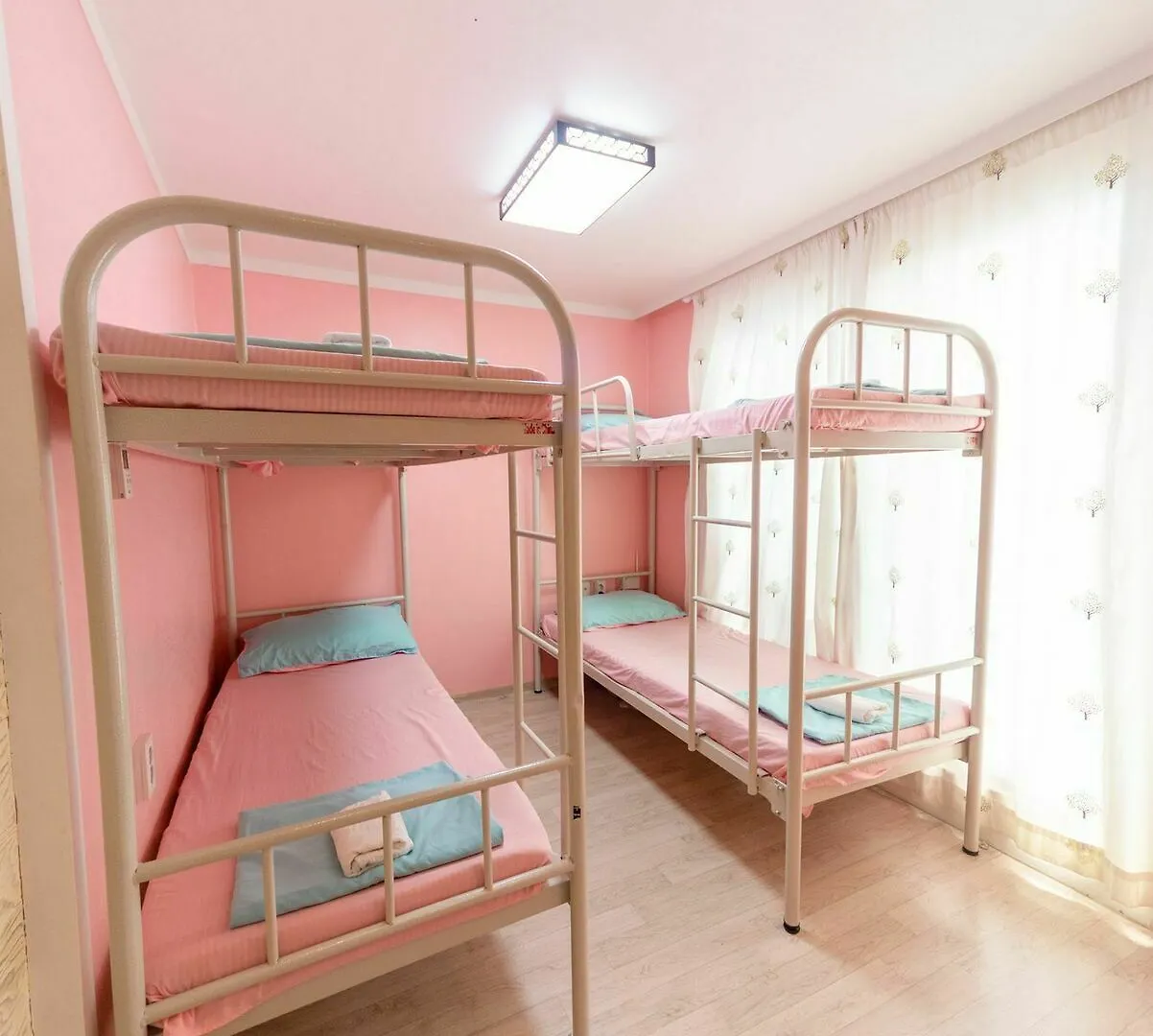 Sounlin Guesthouse - Caters To Women Seúl