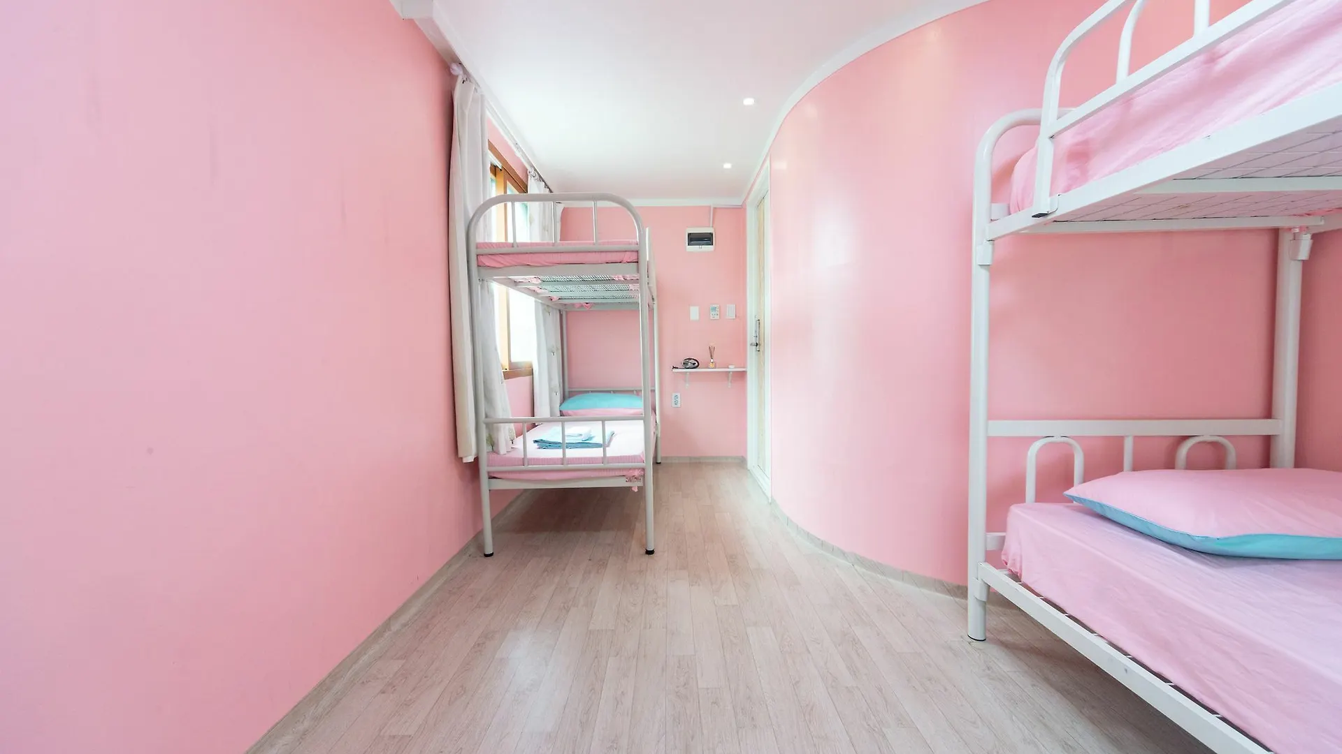 Sounlin Guesthouse - Caters To Women Seoul